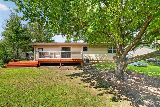 1540 Leisure Drive, Florissant, MO 63031