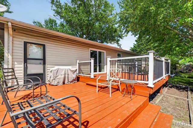 1540 Leisure Drive, Florissant, MO 63031