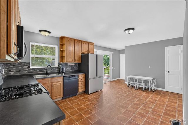 1540 Leisure Drive, Florissant, MO 63031