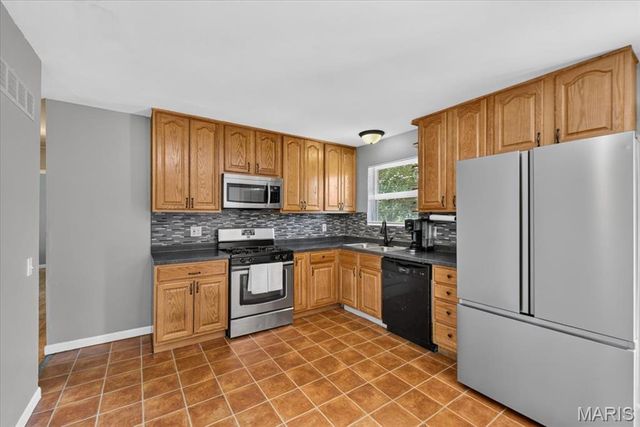1540 Leisure Drive, Florissant, MO 63031