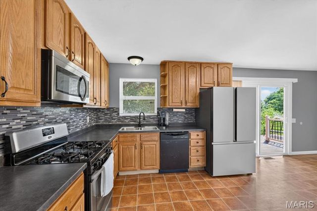 1540 Leisure Drive, Florissant, MO 63031