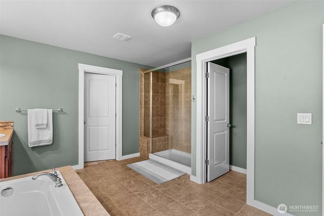 8983 Windham Court NE, Lacey, WA 98516