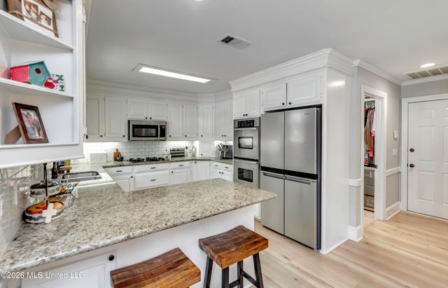 60 Eastgate Drive, Brandon, MS 39042