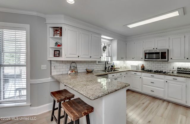 60 Eastgate Drive, Brandon, MS 39042