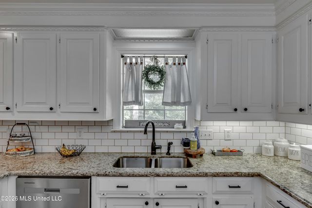 60 Eastgate Drive, Brandon, MS 39042