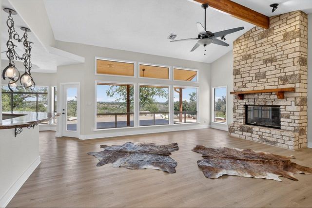 95 Gateway North N, Marble Falls, TX 78654