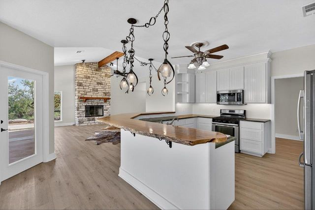 95 Gateway North N, Marble Falls, TX 78654