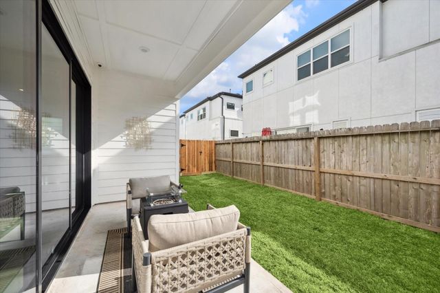 1422 Caywood Lane D, Houston, TX 77055