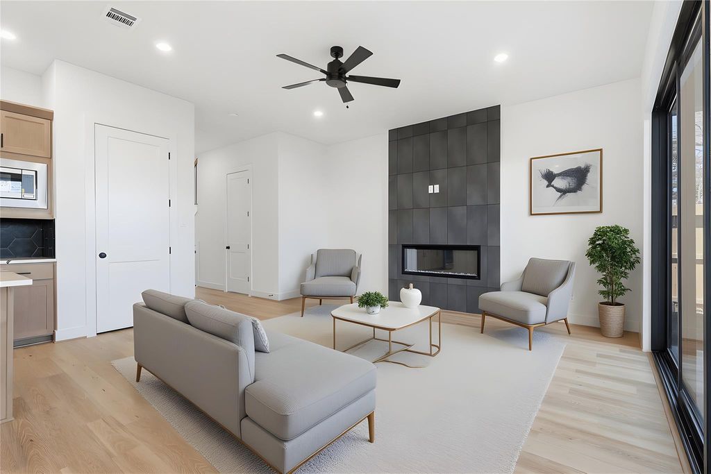 1422 Caywood Lane D, Houston, TX 77055