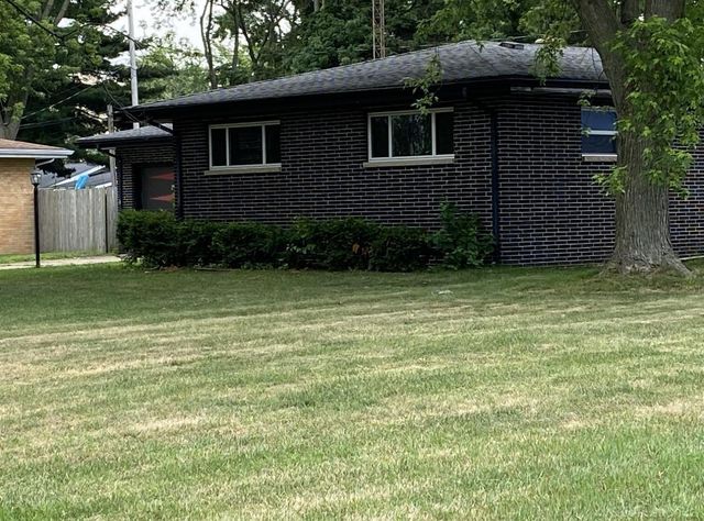380 Eloise Drive, Benton Harbor, MI 49022
