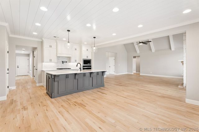 8517 E 108th Street North, Owasso, OK 74055