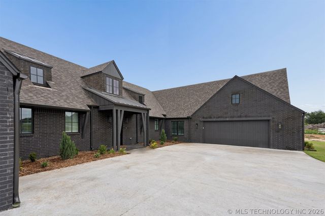 8517 E 108th Street North, Owasso, OK 74055
