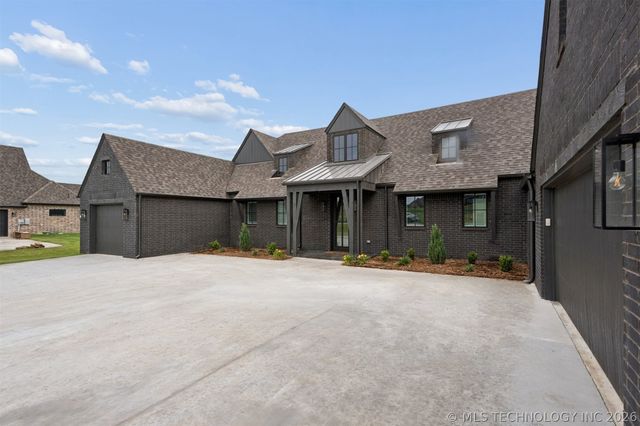8517 E 108th Street North, Owasso, OK 74055