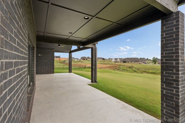 8517 E 108th Street North, Owasso, OK 74055