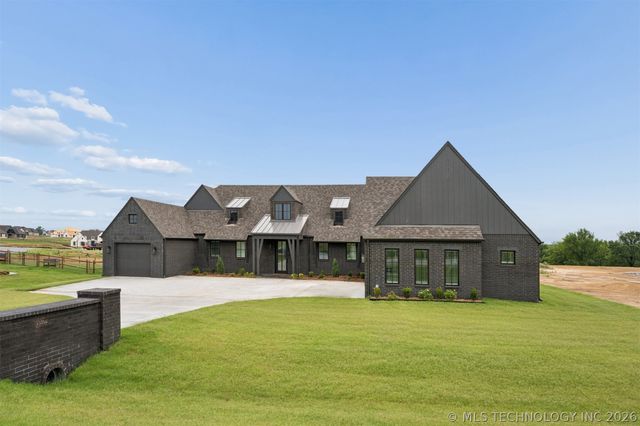 8517 E 108th Street North, Owasso, OK 74055