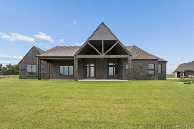 8517 E 108th Street North, Owasso, OK 74055