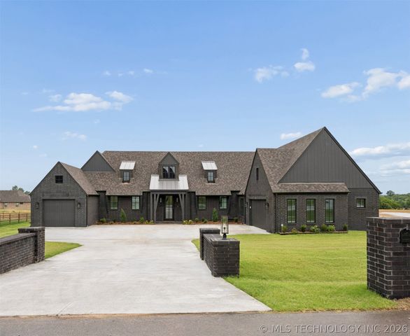 8517 E 108th Street North, Owasso, OK 74055