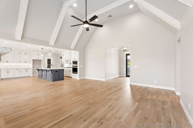 8517 E 108th Street North, Owasso, OK 74055