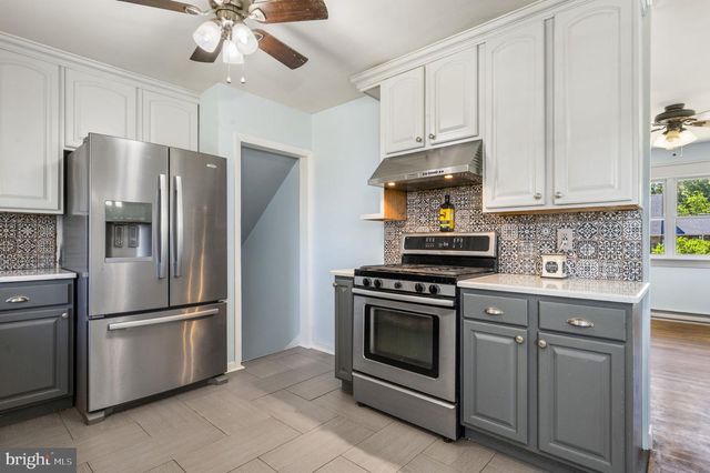 407 W RACE ST, Fleetwood, PA 19522