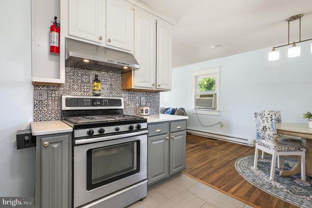 407 W RACE ST, Fleetwood, PA 19522