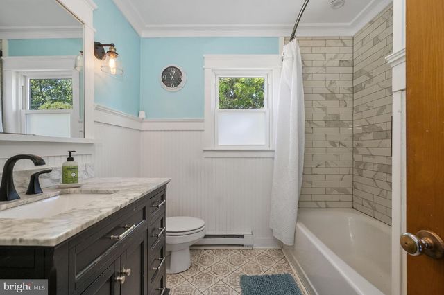 407 W RACE ST, Fleetwood, PA 19522