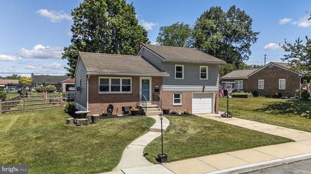 407 W RACE ST, Fleetwood, PA 19522
