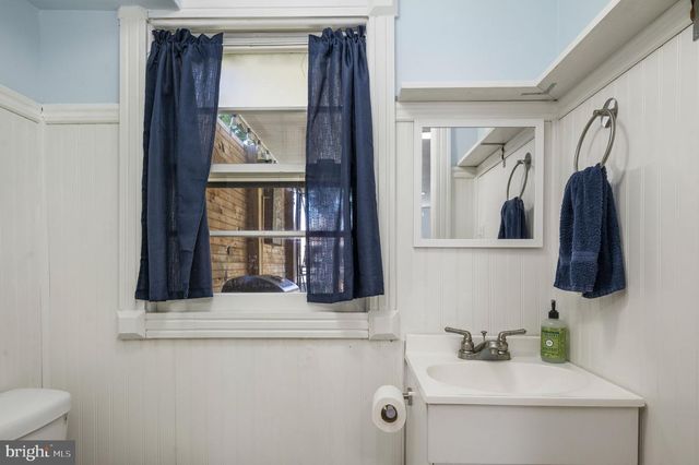 407 W RACE ST, Fleetwood, PA 19522