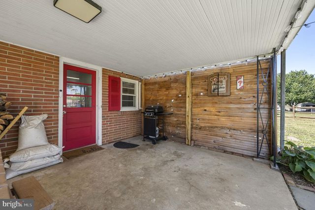 407 W RACE ST, Fleetwood, PA 19522
