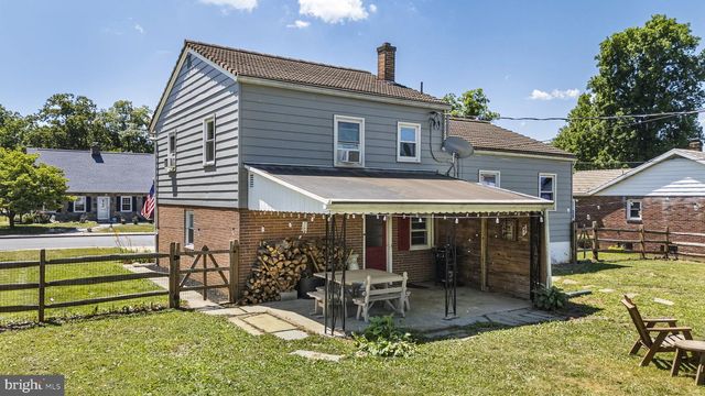 407 W RACE ST, Fleetwood, PA 19522