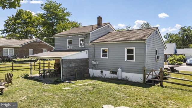 407 W RACE ST, Fleetwood, PA 19522