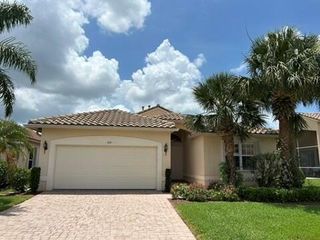 360 NW Shoreline Circle N, Port St Lucie, FL 34986