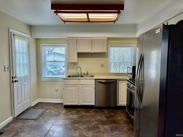 3902 S Meridian Street, Marion, IN 46953