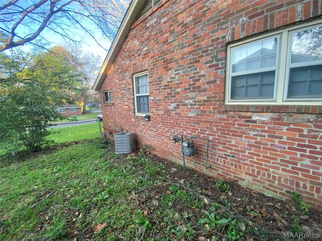 2076 Midway Street, Montgomery, AL 36110