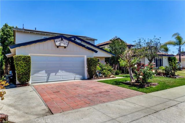 752 Agajanian, Montebello, CA 90640