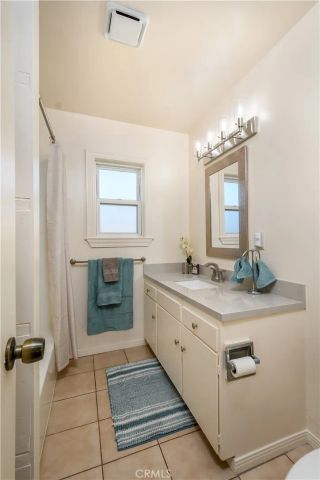 752 Agajanian, Montebello, CA 90640