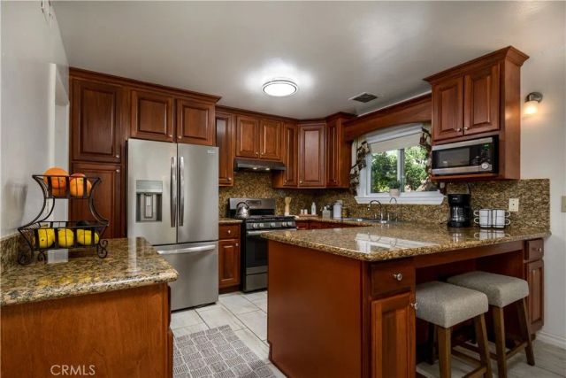 752 Agajanian, Montebello, CA 90640