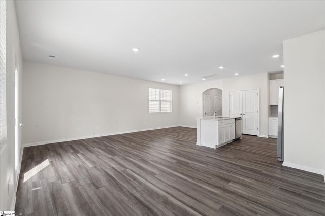 299 E Compass Way, Easley, SC 29640