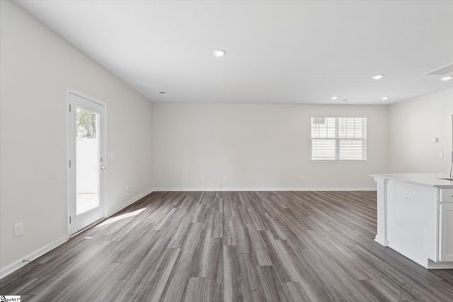 299 E Compass Way, Easley, SC 29640
