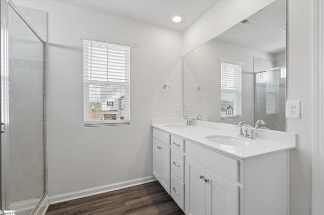299 E Compass Way, Easley, SC 29640