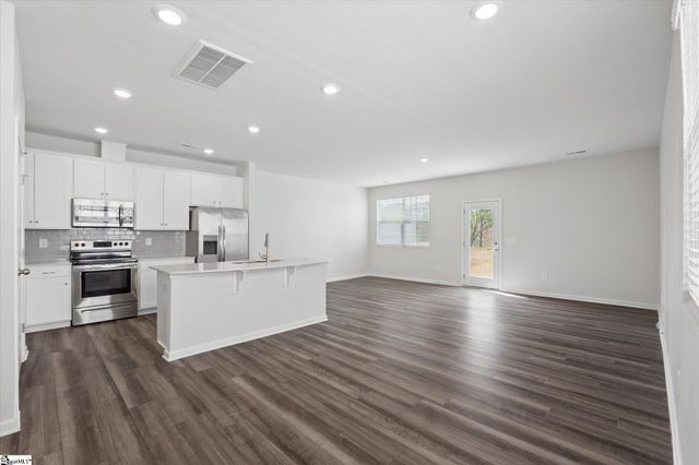 299 E Compass Way, Easley, SC 29640