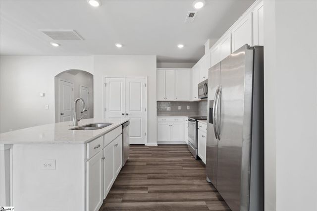299 E Compass Way, Easley, SC 29640