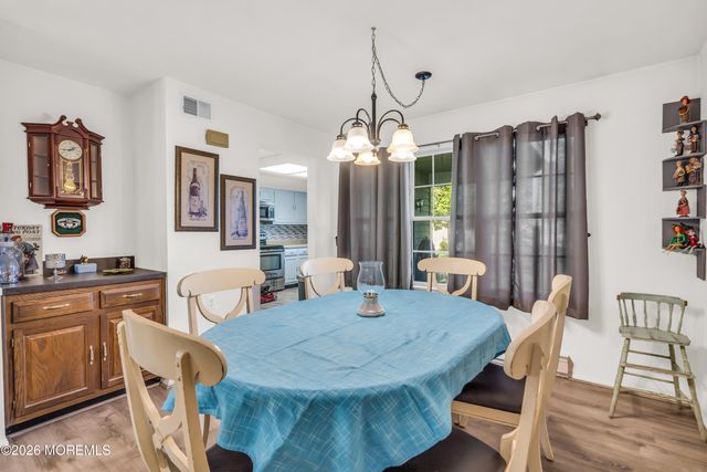 632 b Finchley Court, Manchester, NJ 08759