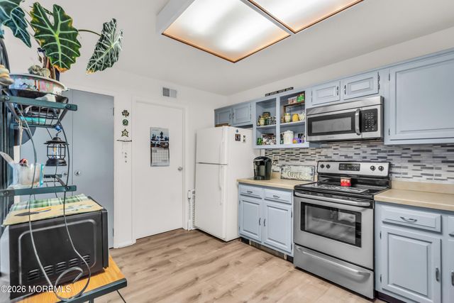 632 b Finchley Court, Manchester, NJ 08759