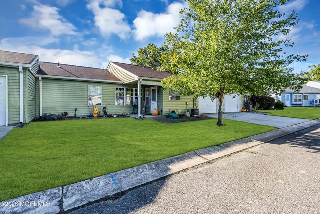 632 b Finchley Court, Manchester, NJ 08759