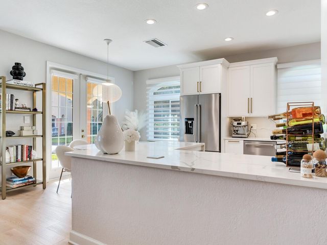 6302 VISTA VERDE DRIVE E, St Petersburg, FL 33707