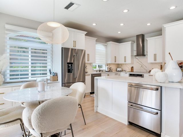 6302 VISTA VERDE DRIVE E, St Petersburg, FL 33707