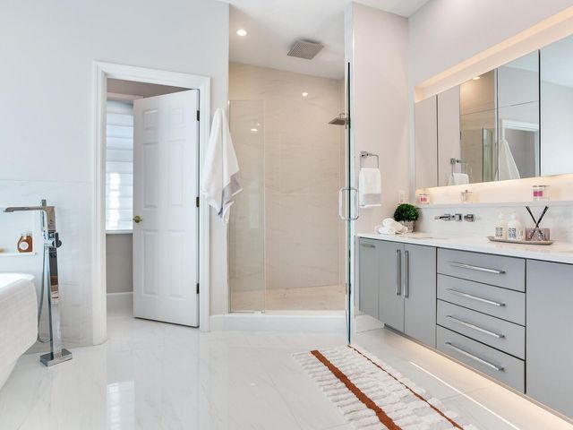 6302 VISTA VERDE DRIVE E, St Petersburg, FL 33707