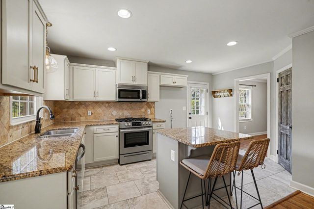 124 Colvin Road, Greenville, SC 29615