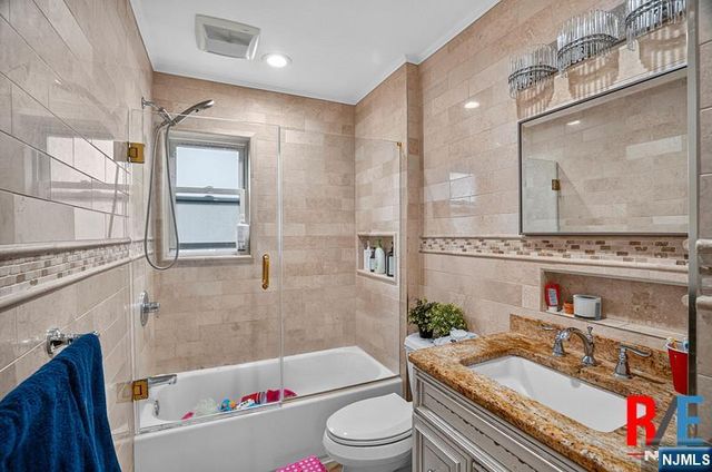 1068 Anderson Avenue, Fort Lee, NJ 07024