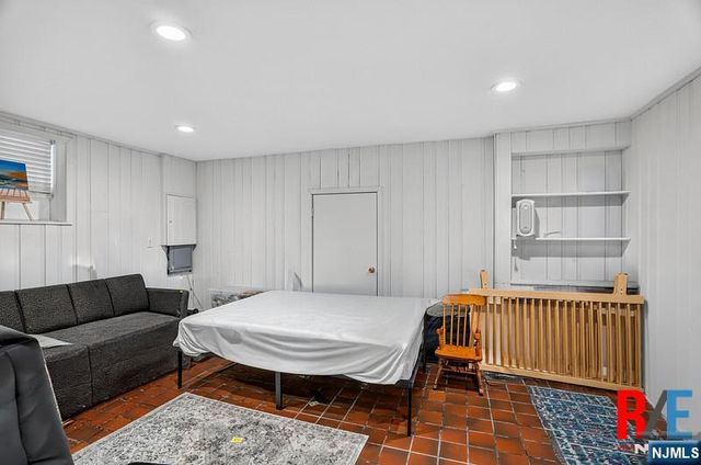 1068 Anderson Avenue, Fort Lee, NJ 07024
